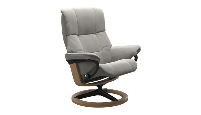 Stressless Mayfair Recliner with Signature Base in Begonia Light Grey Fabric